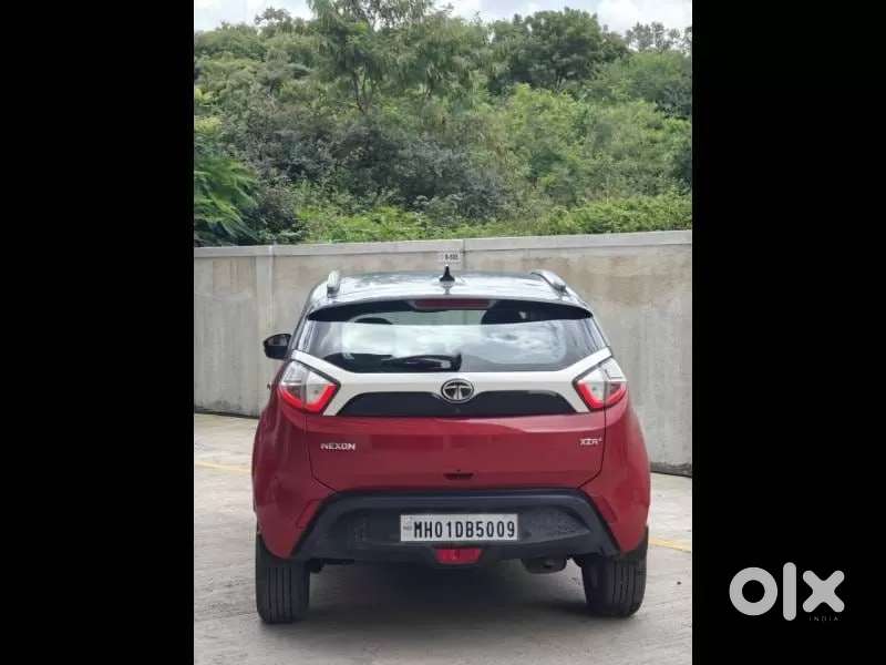 Tata Nexon 1.2 Revotron Xza Plus Dualtone, 2018, Petrol