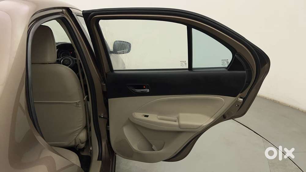 Maruti Suzuki Dzire Vxi Ags, 2022, Petrol