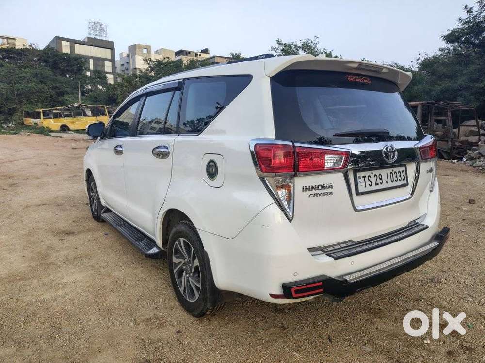 Toyota Innova Crysta [2020-ongoing] 2.4 Vx 8 Str, 2022, Diesel