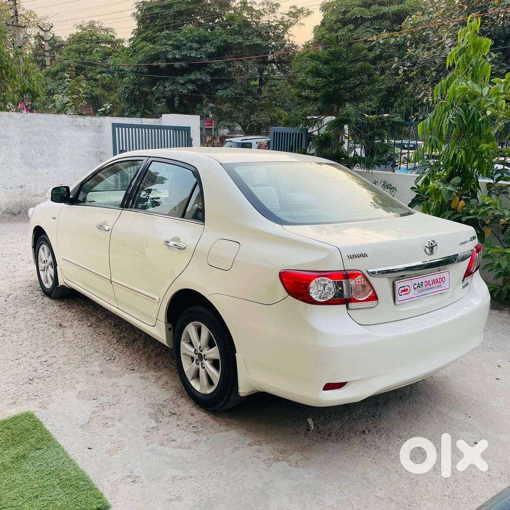 Toyota Corolla Altis 2013-2017 G At, 2014, Petrol