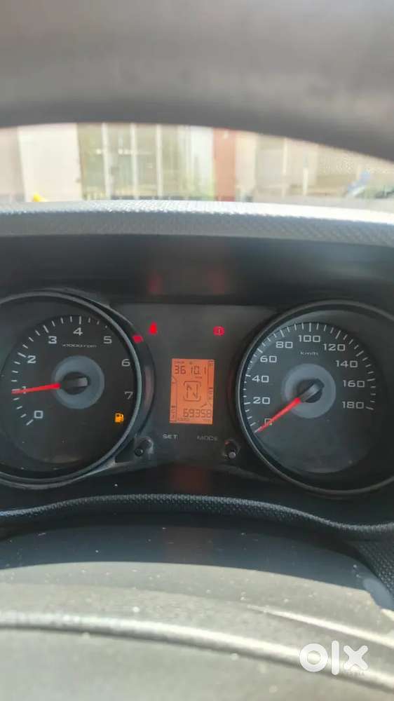 Mahindra Tuv 300 2017 Diesel Plus - Dl Registered