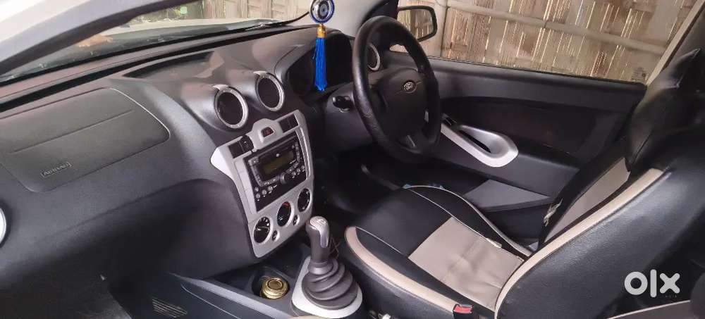Ford Figo Petrol 2012 Year