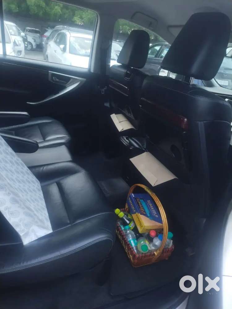 Toyota Innova Crysta (2.4 Z , Less Used)