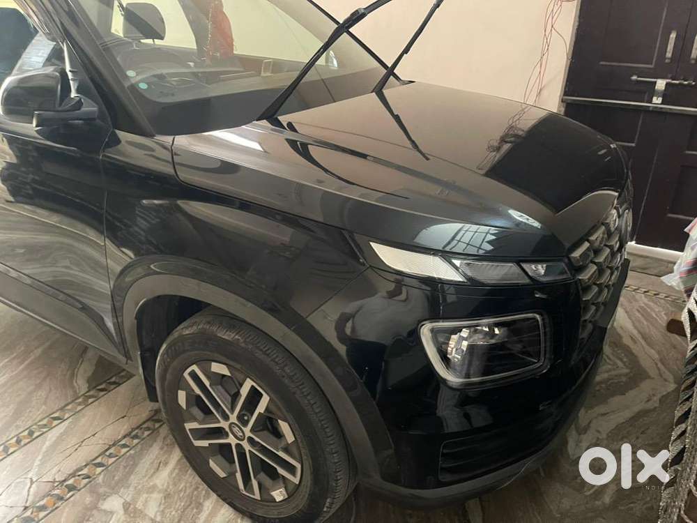 Hyundai Venue 2022 Diesel Well Maintained