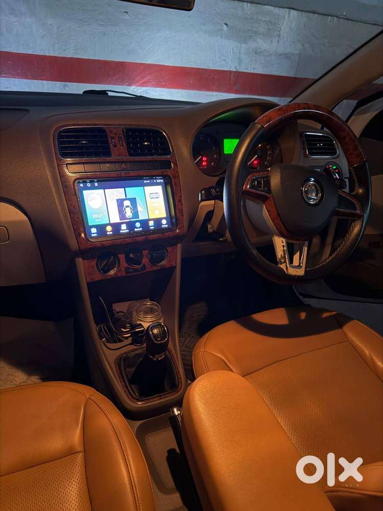 Skoda Rapid Ambition 2014
