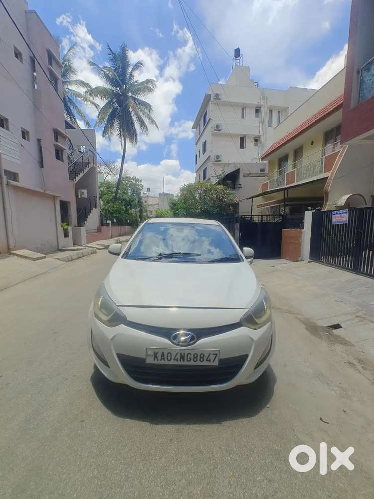 Hyundai I20 Sportz 2012 Car