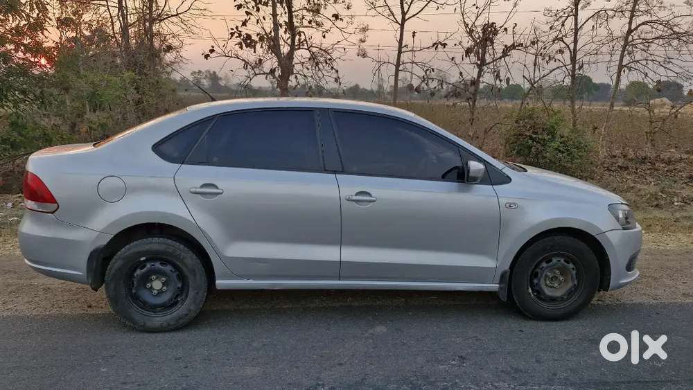 2011 Volkswagen Vento 1.6 Trendline Petrol – 39,000 Km, Silver