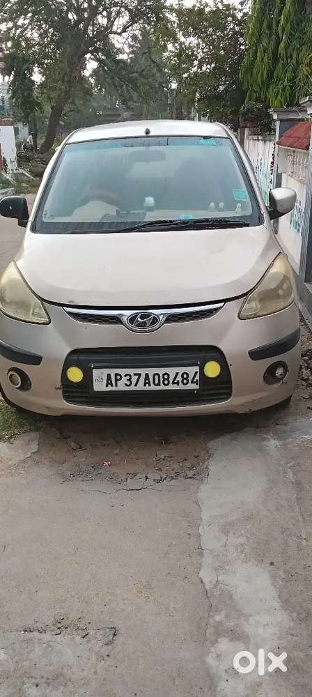 Good Condition..tough Screen.good Body.. Gold Colour ... Single Hand.