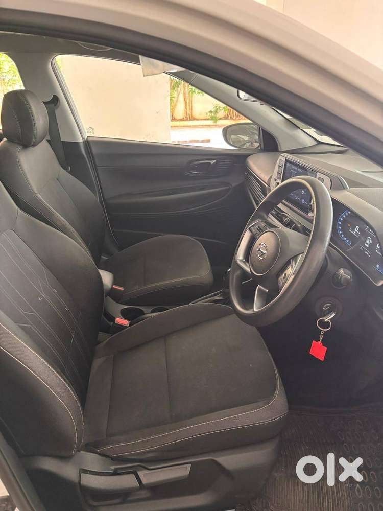 Hyundai I20 Sportz 1.2 Ivt - 2021 Model Year
