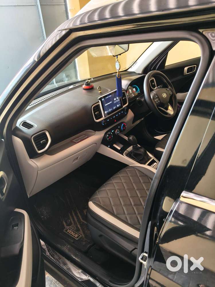 2025 Hyundai Venue Cng