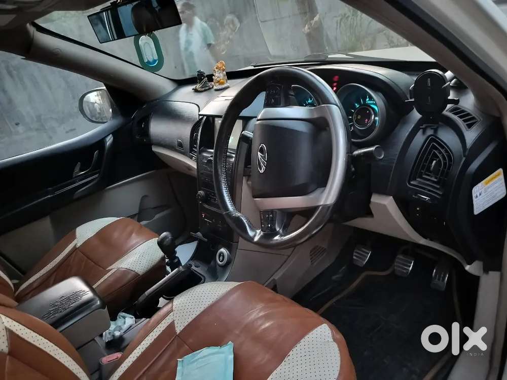 Xuv500w10 Sunroof Second Owr