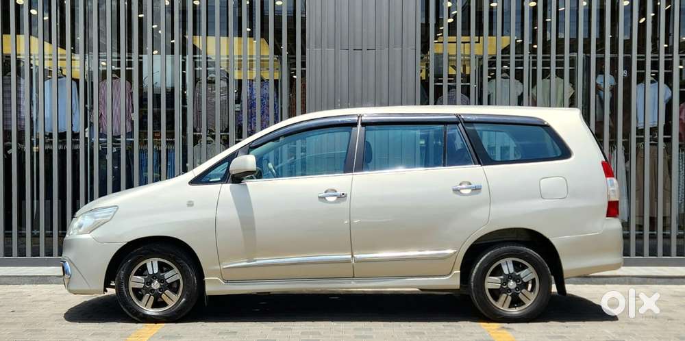 Toyota Innova 2.5 G (diesel) 8 Seater, 2013, Diesel