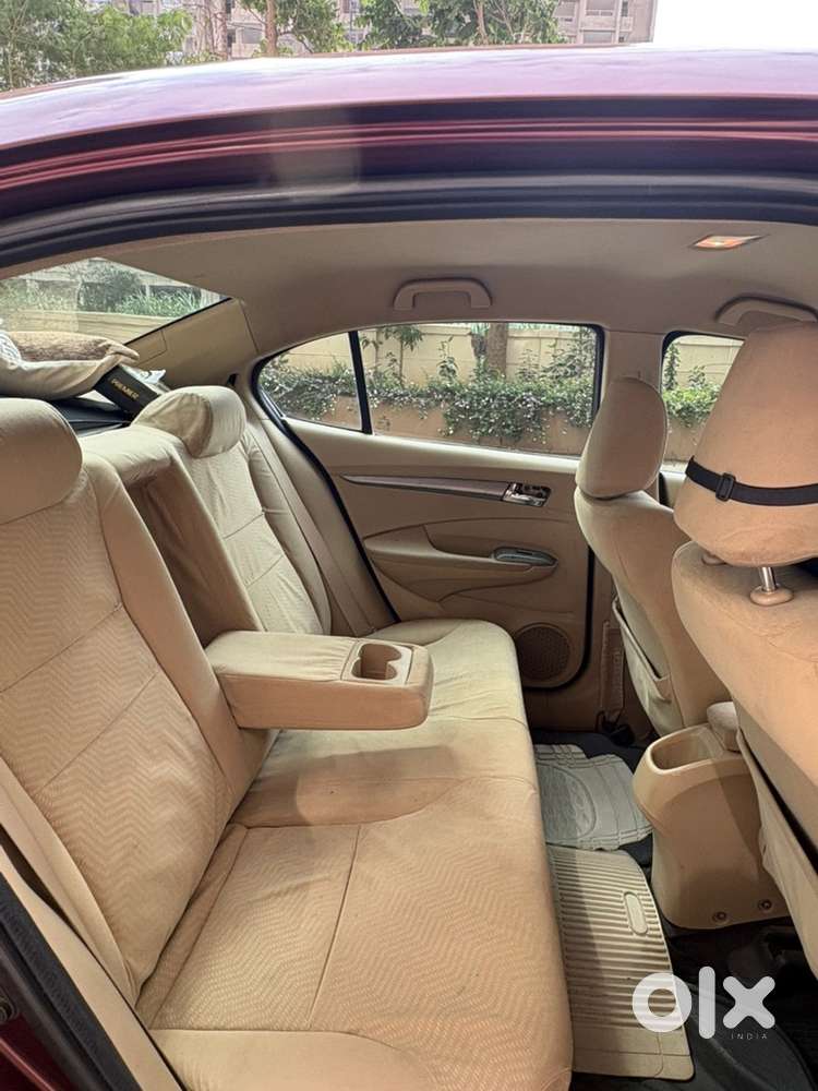 Selling My Honda City 1.5 V Mt Petrol.