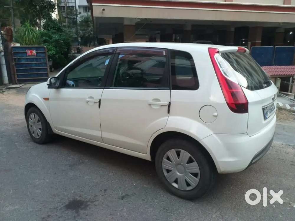 Ford Figo Petrol 2011