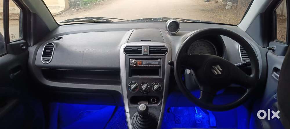 Maruti Suzuki Ritz Vxi, 2010, Petrol