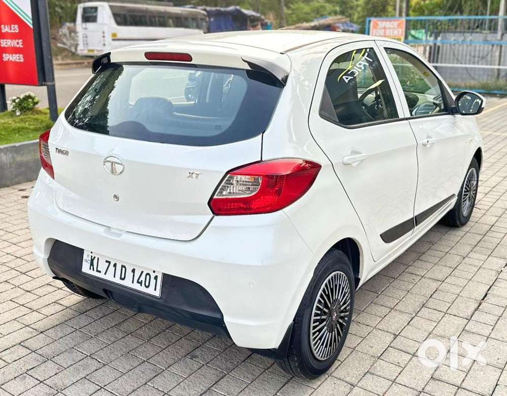 Tata Tiago 1.2 Revotron Xt (o), 2016, Petrol