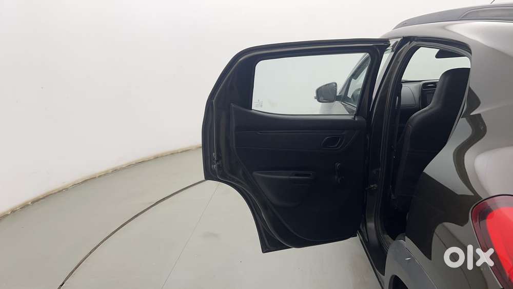 Renault Kwid 2019-ongoing 1.0 Rxt Amt (o), 2018, Petrol
