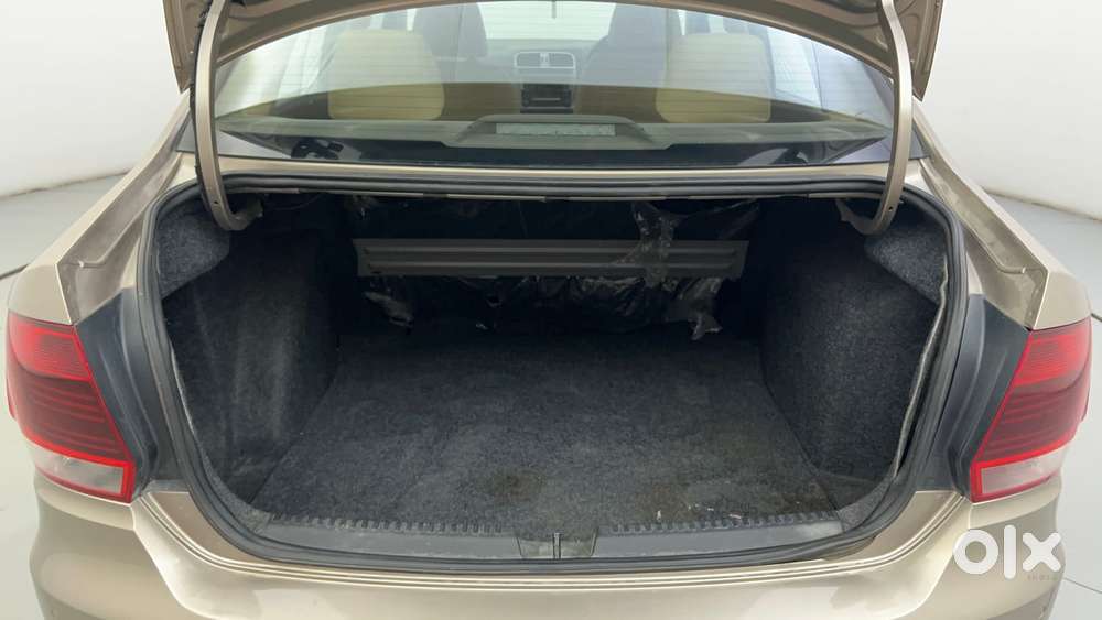 Volkswagen Vento 1.2 Tsi Highline At, 2016, Petrol