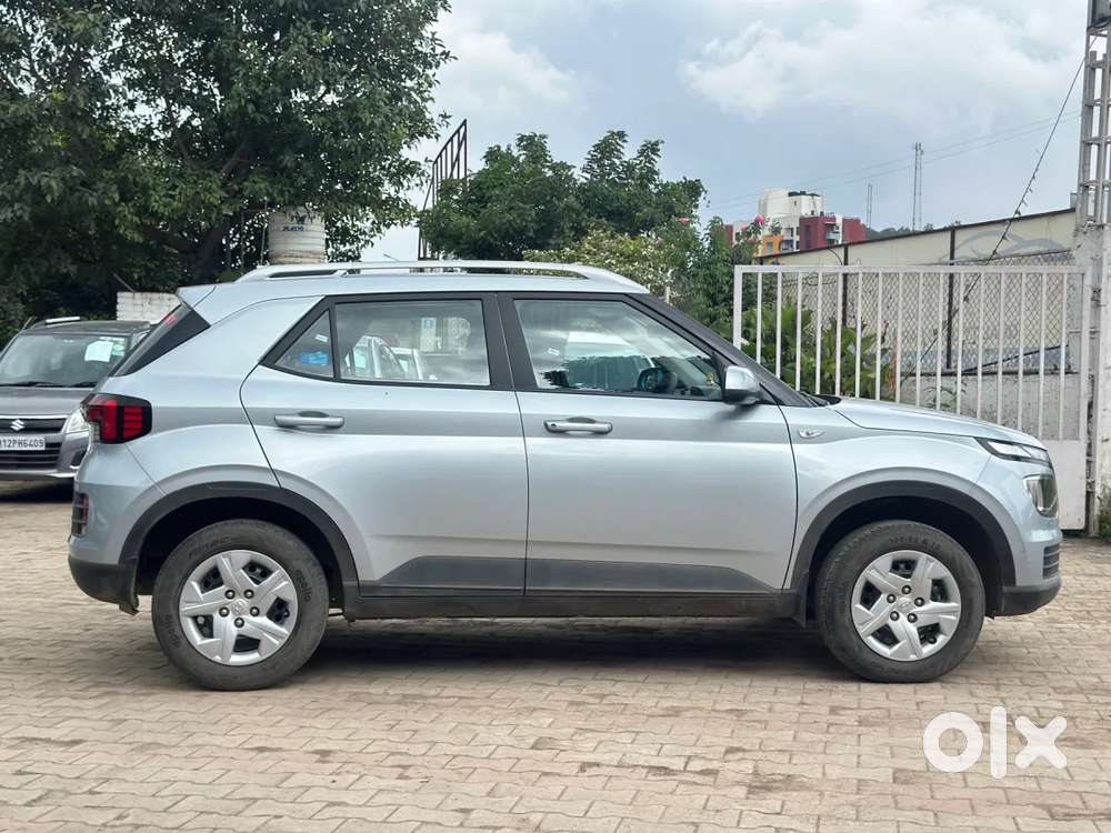 Hyundai Venue 1.2 S Plus, 2022, Petrol