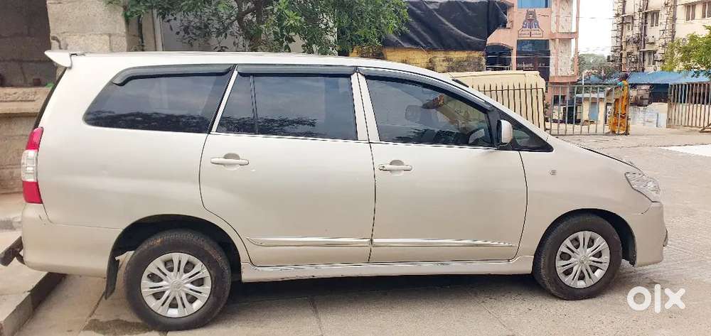 Innova 8 Seater