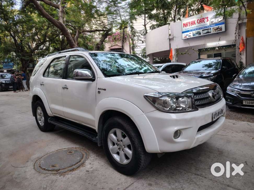 Toyota Fortuner 3.0 4x4 Manual, 2011, Diesel