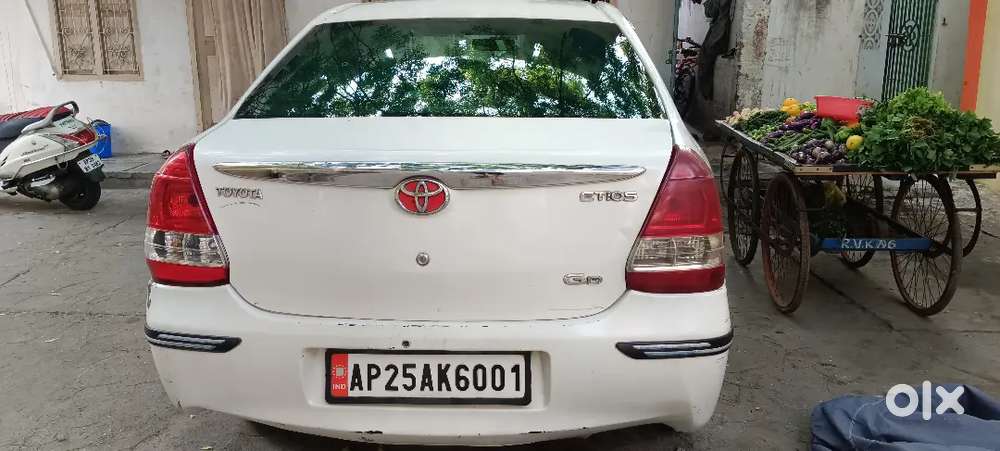 Toyota Etios 2012 Diesel 180000 Km Driven