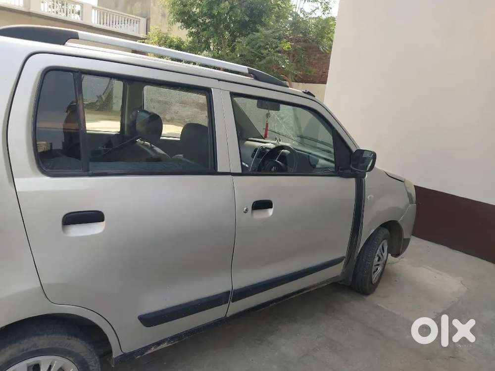 Mast Car Ha Kisi Chej Ke Kame Nahe Ha 
Lana Wala He Massig Kara
2012