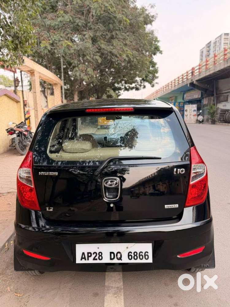 Hyundai I10 Sportz, 2012, Petrol