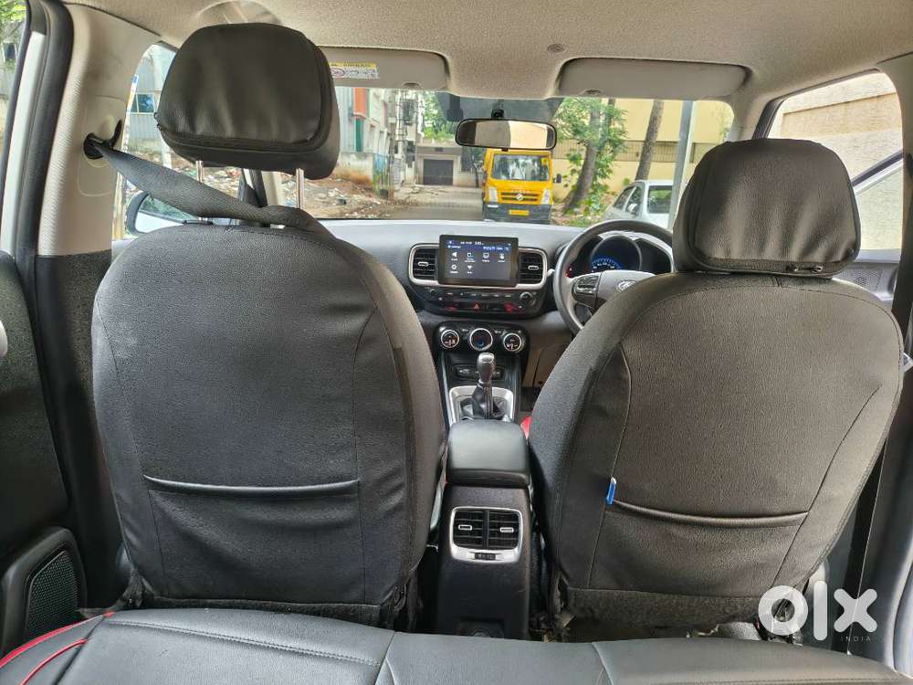 Hyundai Venue 1.2 Kappa S+ Mt Petrol – Stylish Compact Suv  6 Airbags
