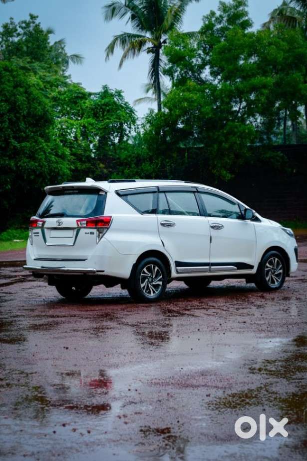 Toyota Innova Crysta [2020-ongoing] 2.4 Gx At 7 Str, 2021, Diesel