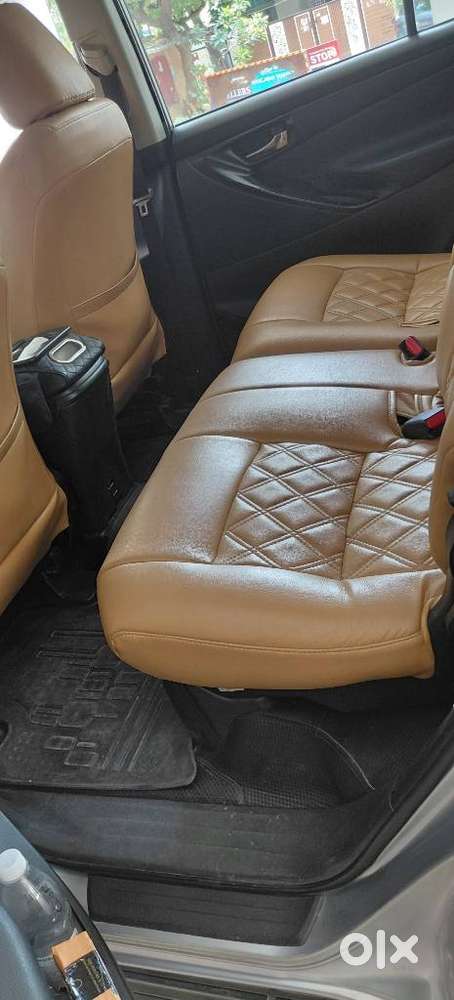 Toyota Innova Crysta 2.4 Gx Limited Edition 8 Str, 2023, Diesel