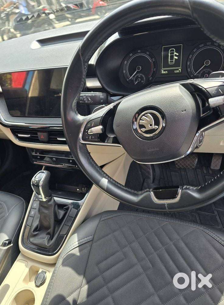 Skoda Slavia Ambition Plus 1.0 Tsi At, 2022, Petrol
