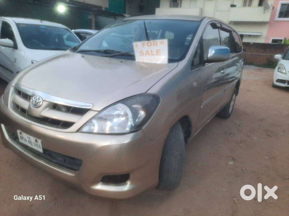 Toyota Innova 2.5 G (diesel) 8 Seater, 2005, Diesel