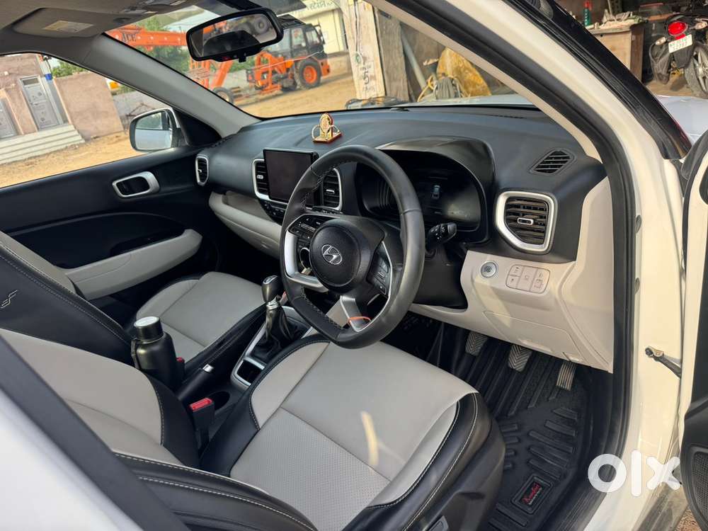 Hyundai Venue Petrol Sx Mt 2025