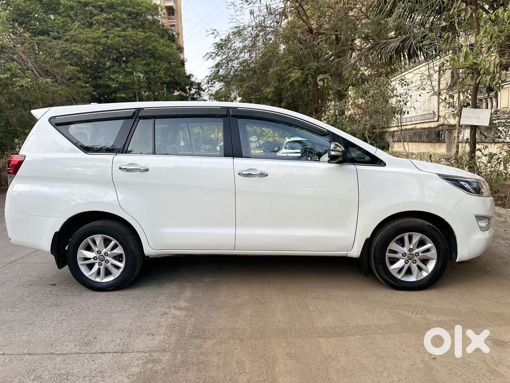 Toyota Innova Crysta