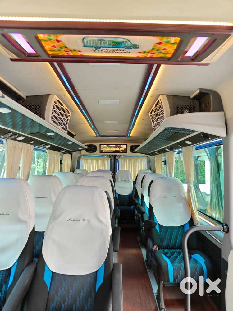 Force Motors Urbania 4400wb 17 Seater 2025