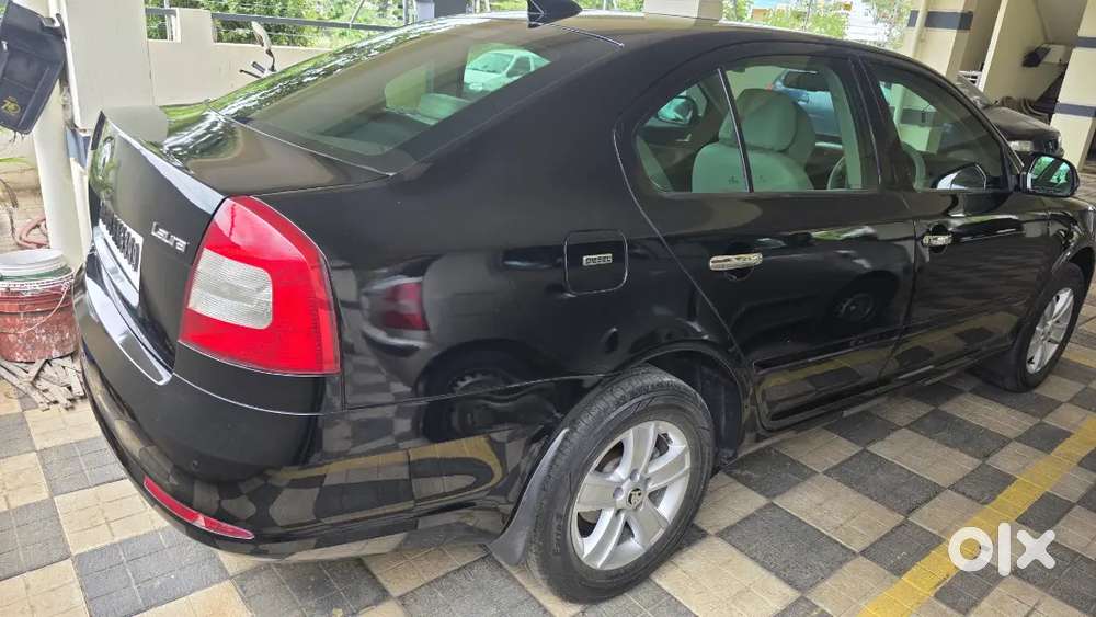 Skoda Laura Elegance 2010 Diesel Automatic