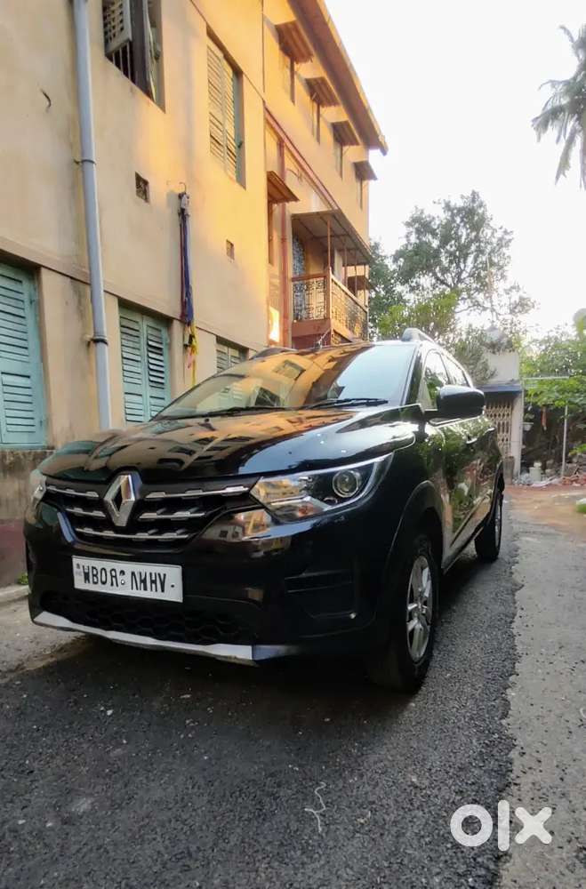 2024 Renault Triber Rxt  4,000 Km Only  Showroom Like Condition