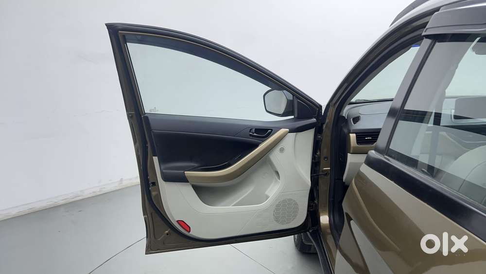 Tata Nexon 1.2 Revotron Xza Plus Premium Jet, 2022, Petrol