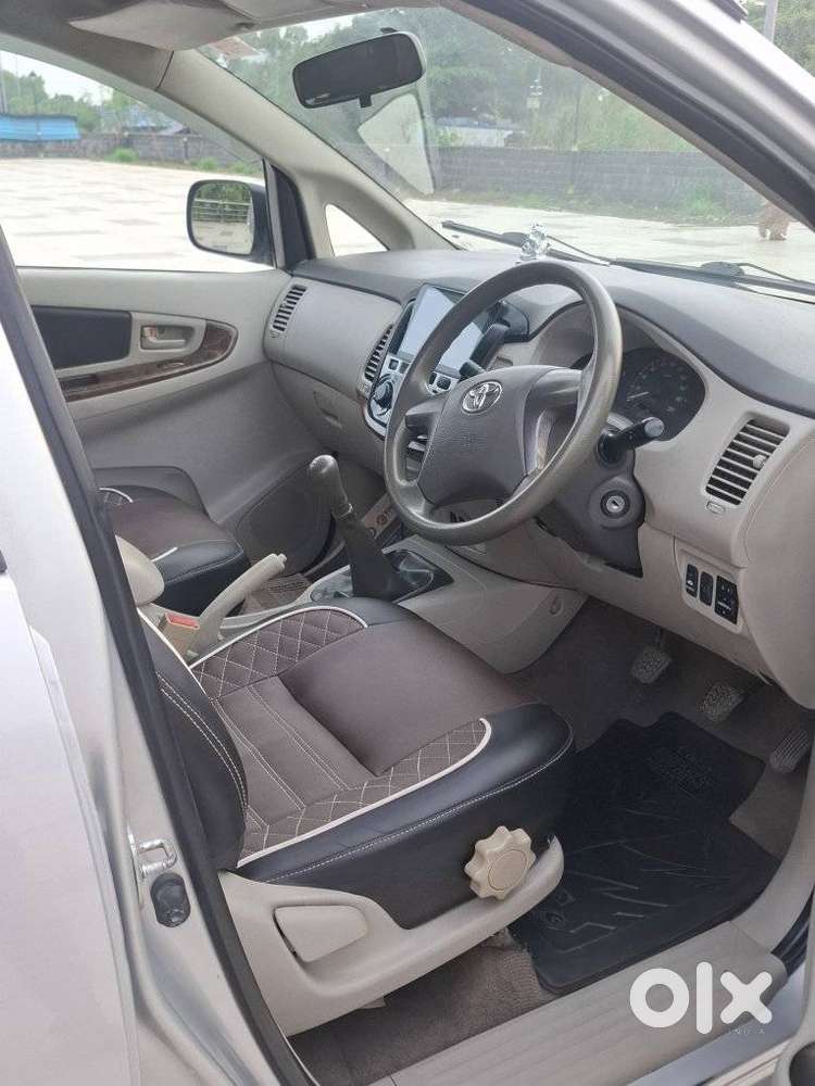 Toyota Innova 2.5 G (diesel) 8 Seater, 2013, Diesel