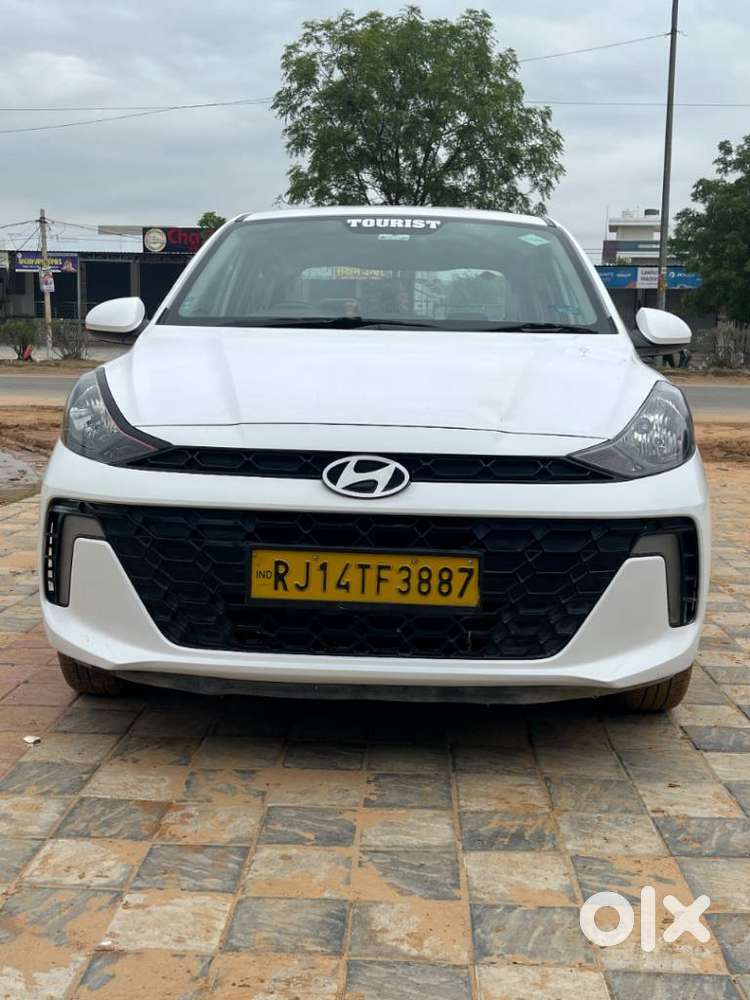 Hyundai Aura S Crdi, 2023, Cng & Hybrids