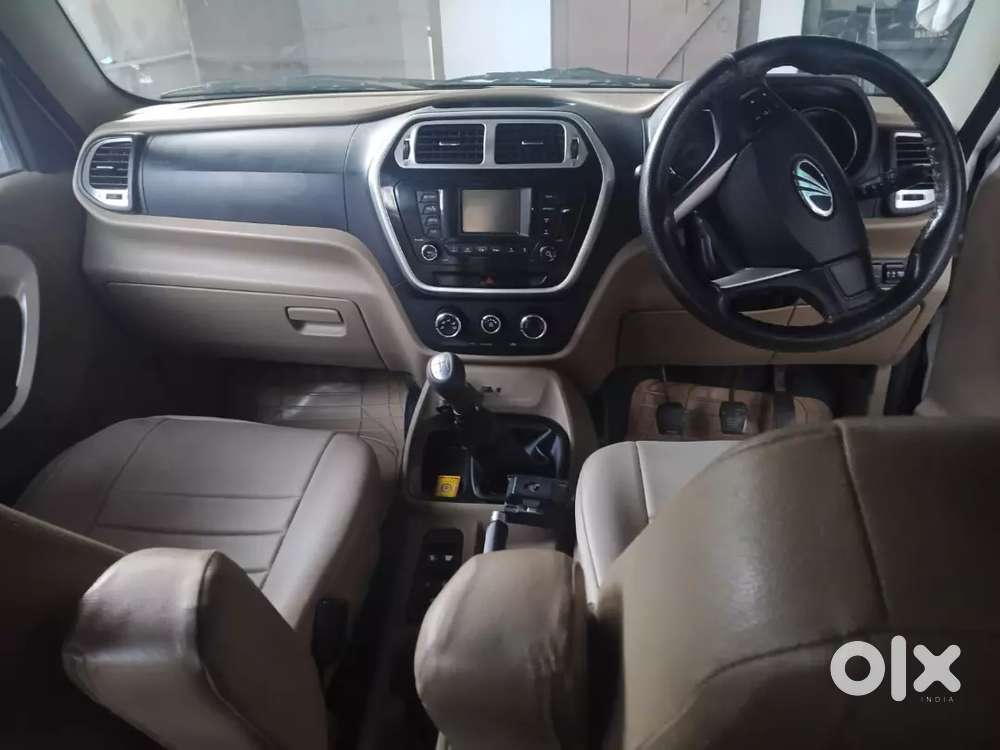 Mahindra Tuv 300 2015