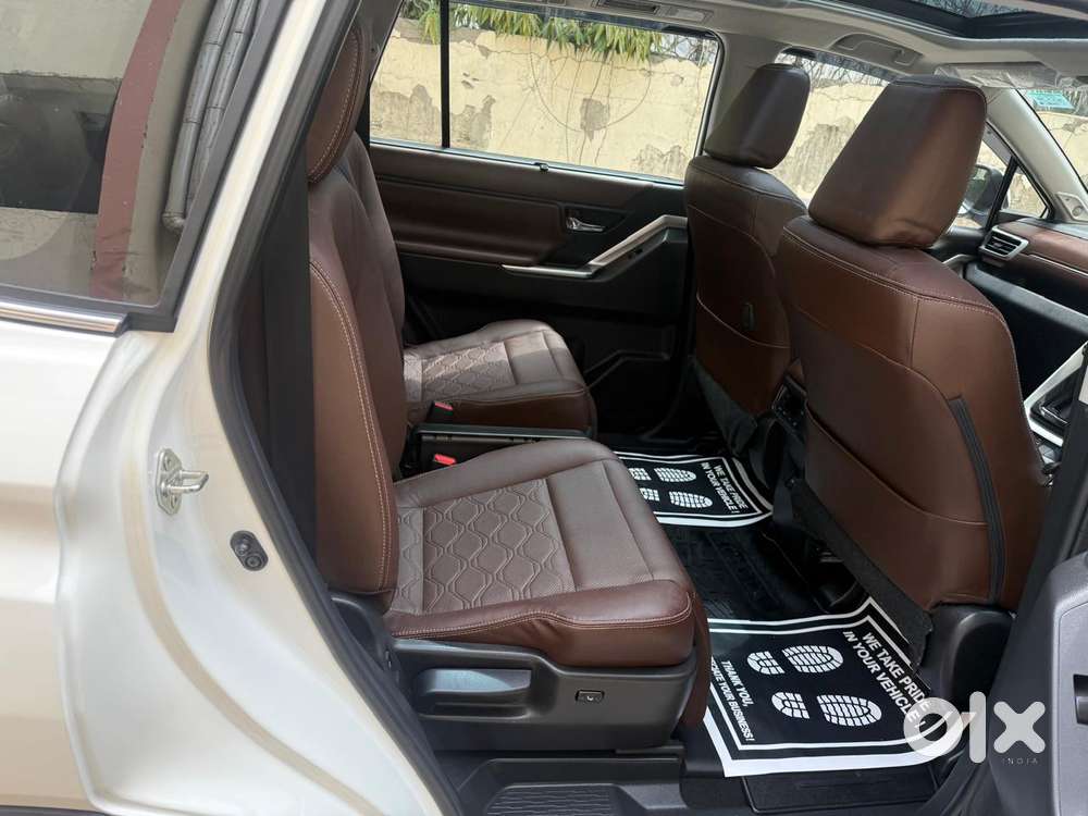 Toyota Innova Hycross 2.0 Zx Hybrid 7 Str, 2024, Petrol