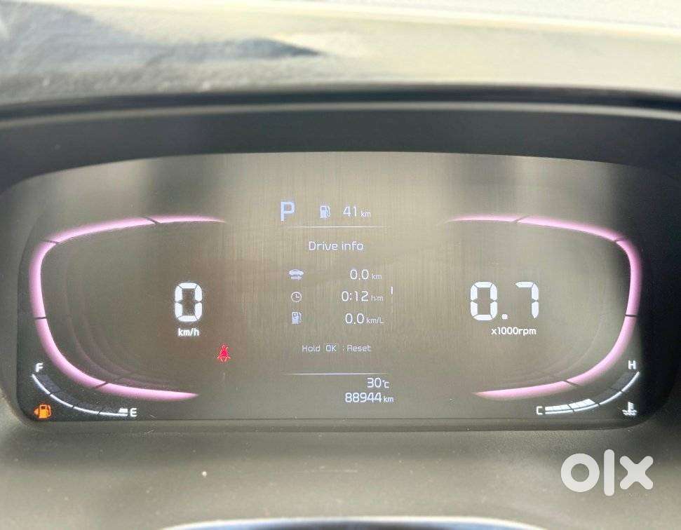 Kia Carens 1.5 Luxury Plus Diesel At 6 Str, 2022, Diesel