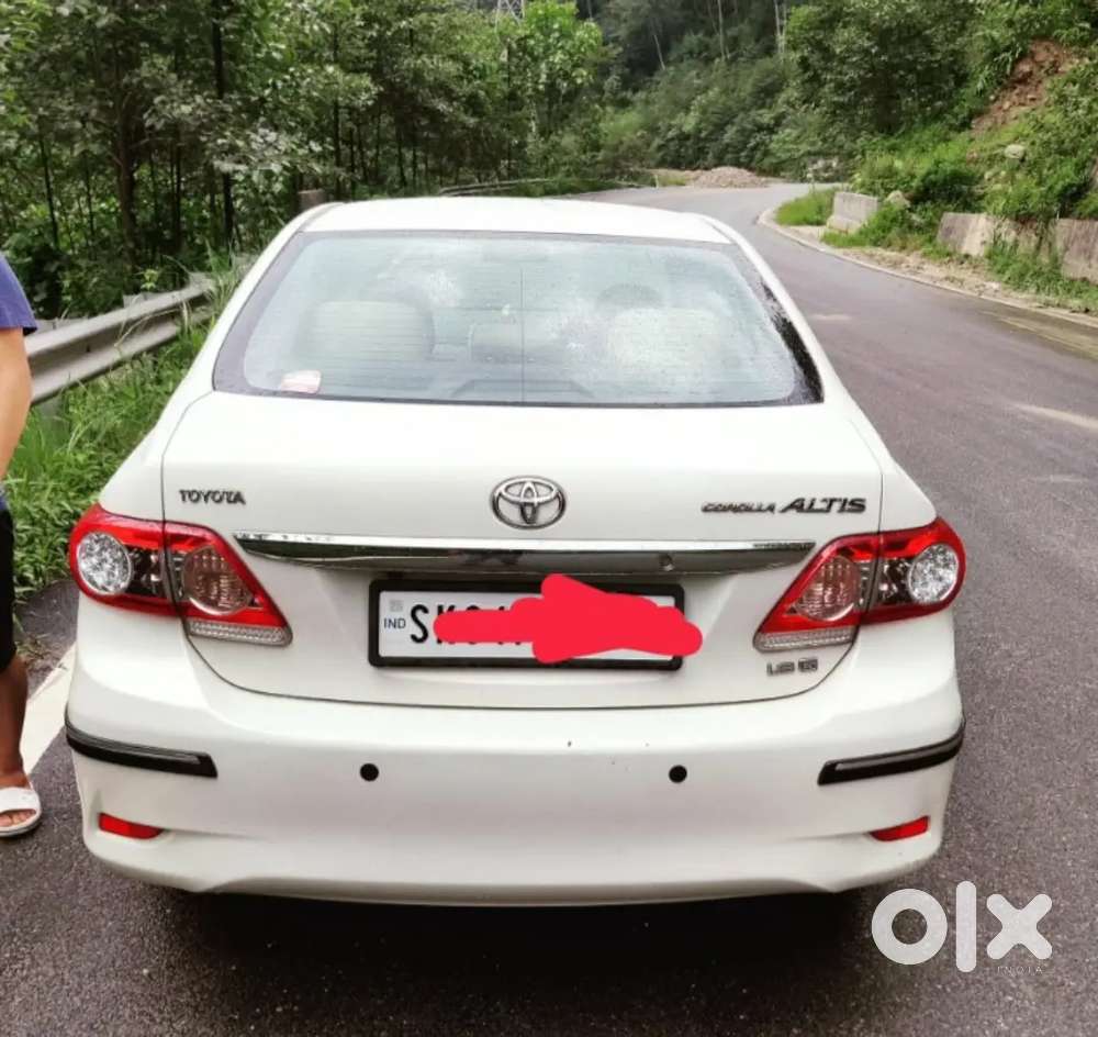 Toyota Corolla Altis 2013 Petrol Manual