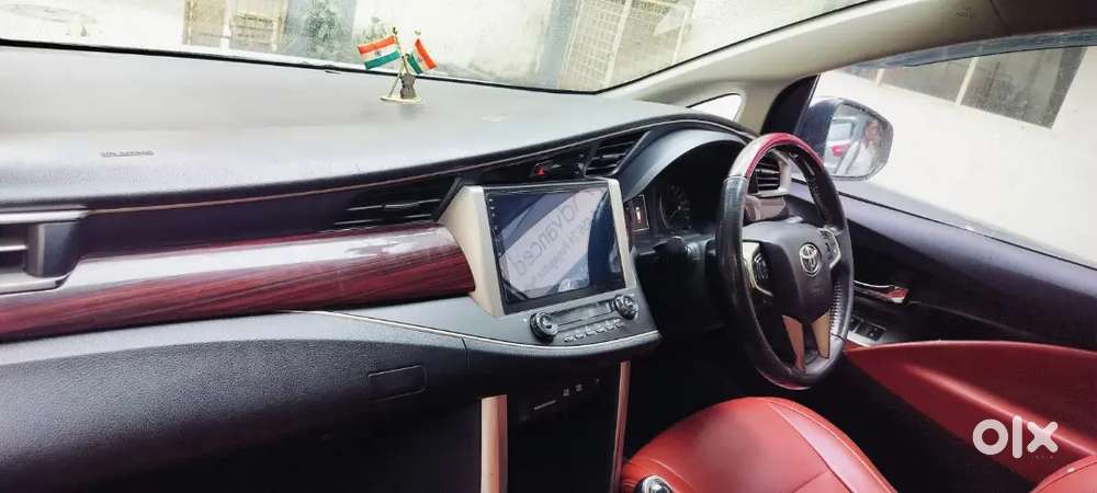 Toyota Innova Crysta 2.4 Z 11/2018