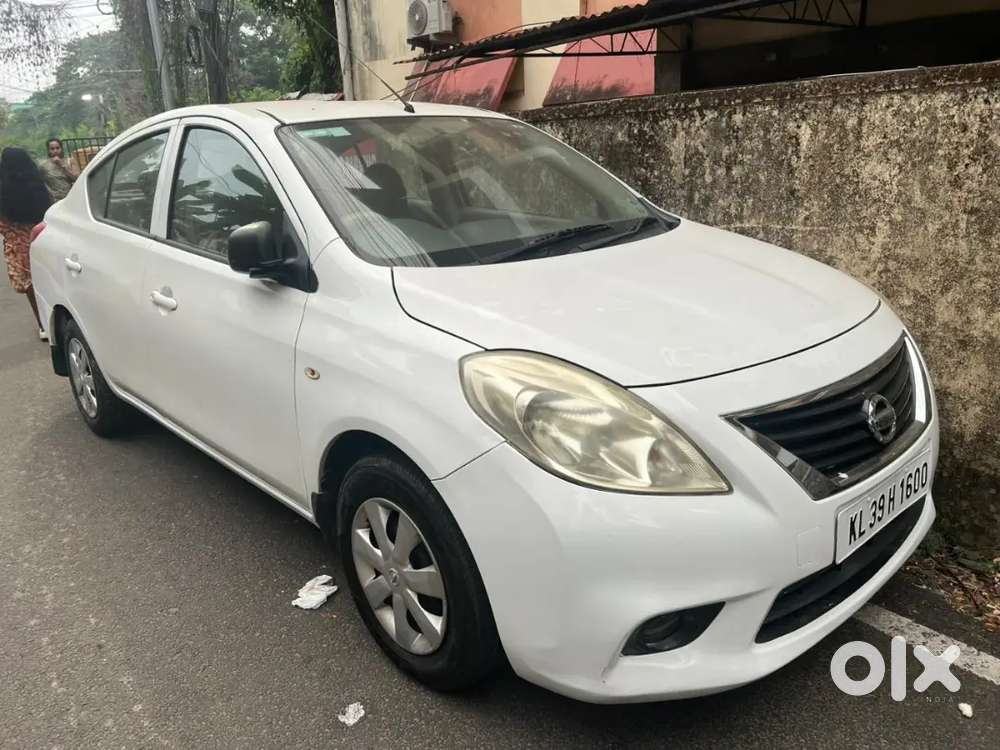 Nissan Sunny Petrol Automatic 2014