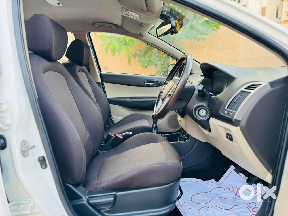 Hyundai I20 Sportz 1.2 Bs-iv, 2012, Petrol