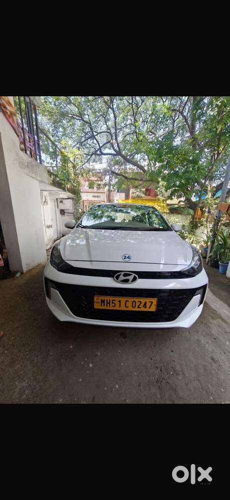Hyundai Aura 2024 Cng & Hybrids Well Maintained