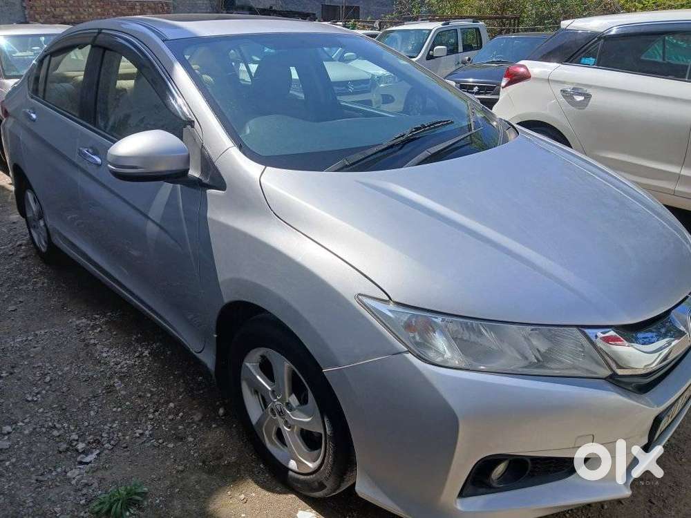 Honda City V Mt Sunroof, 2015, Diesel